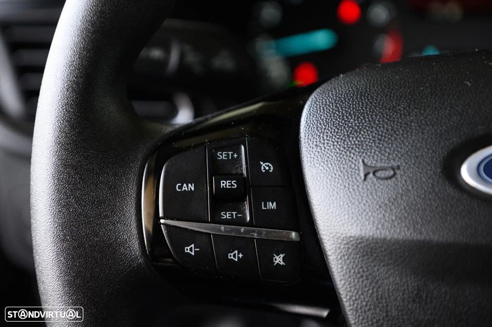 Ford Fiesta 1.0 EcoBoost Trend Connected - 32