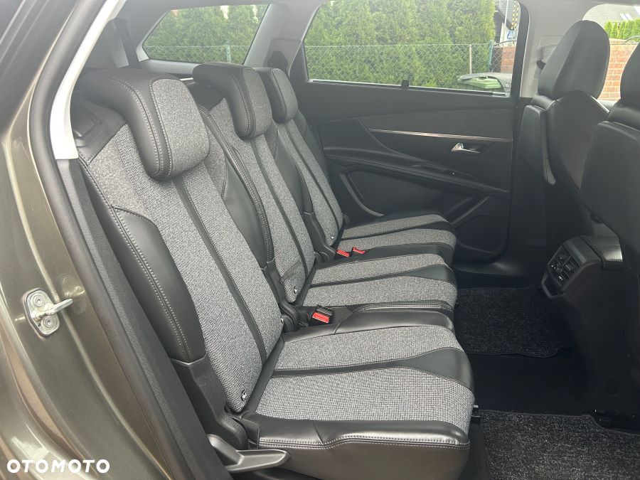 Peugeot 5008 ver-bluehdi-150-stop-start-allure - 19