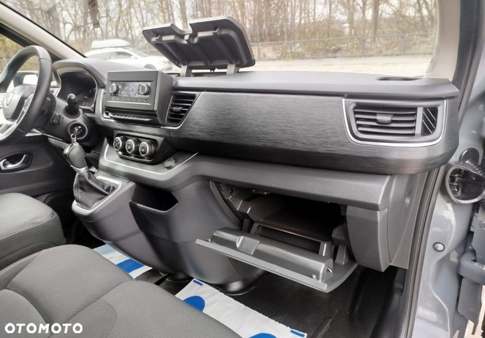 Renault Trafic - 23