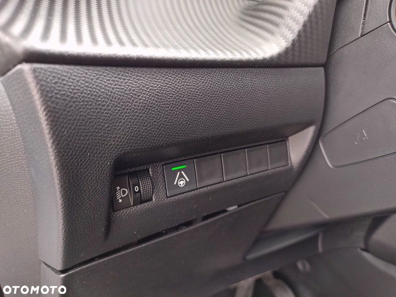Peugeot 2008 1.2 PureTech Allure S&S EAT8 - 20