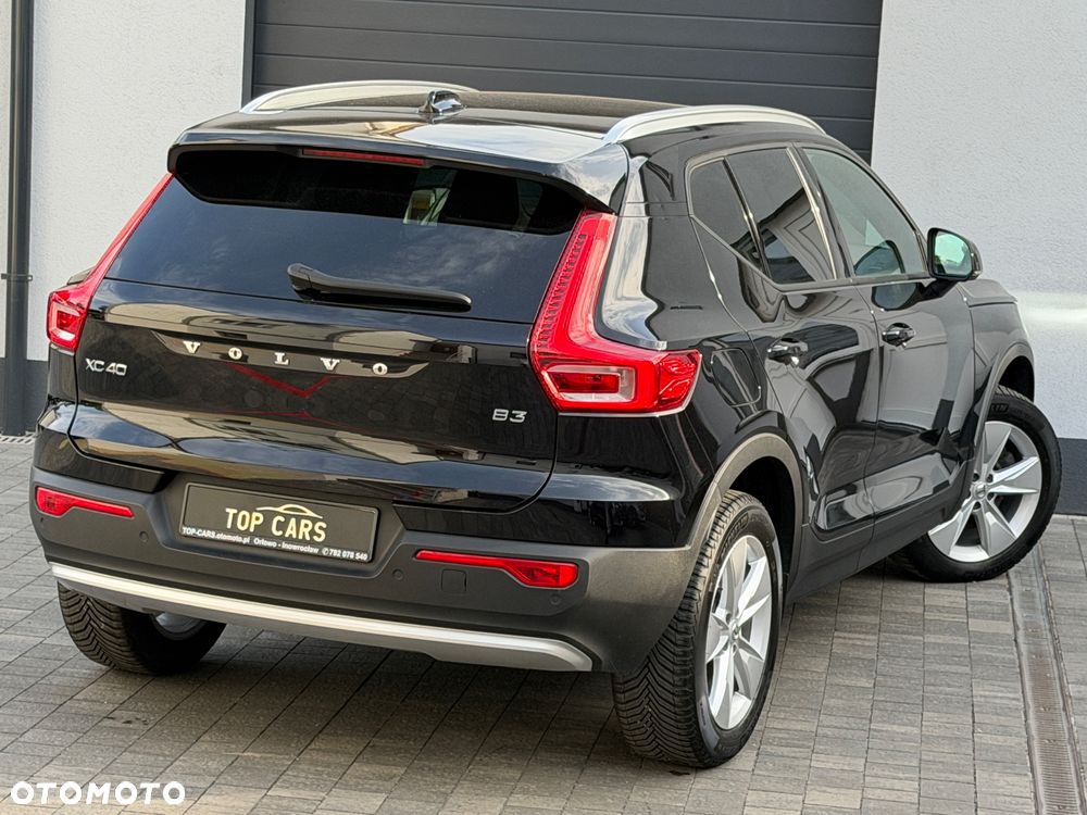 Volvo XC 40 B3 B DKG Plus Black Edition - 35