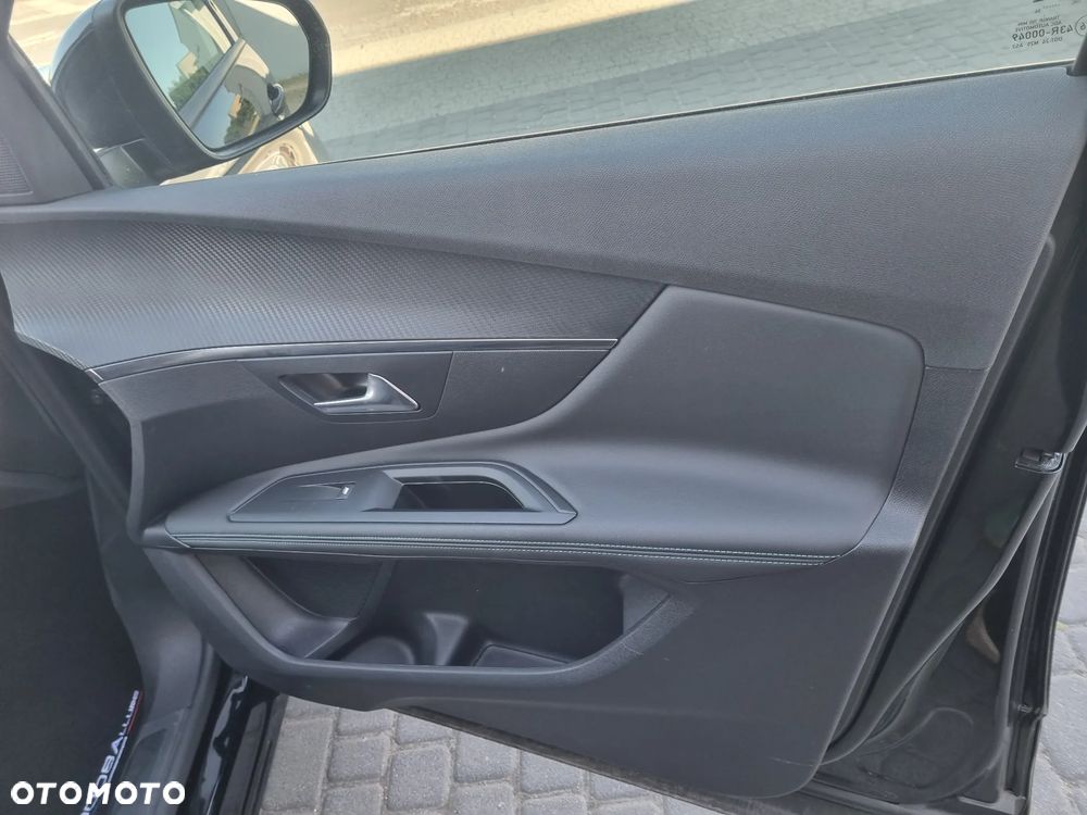 Peugeot 3008 1.2 PureTech Allure S&S EAT6 - 32