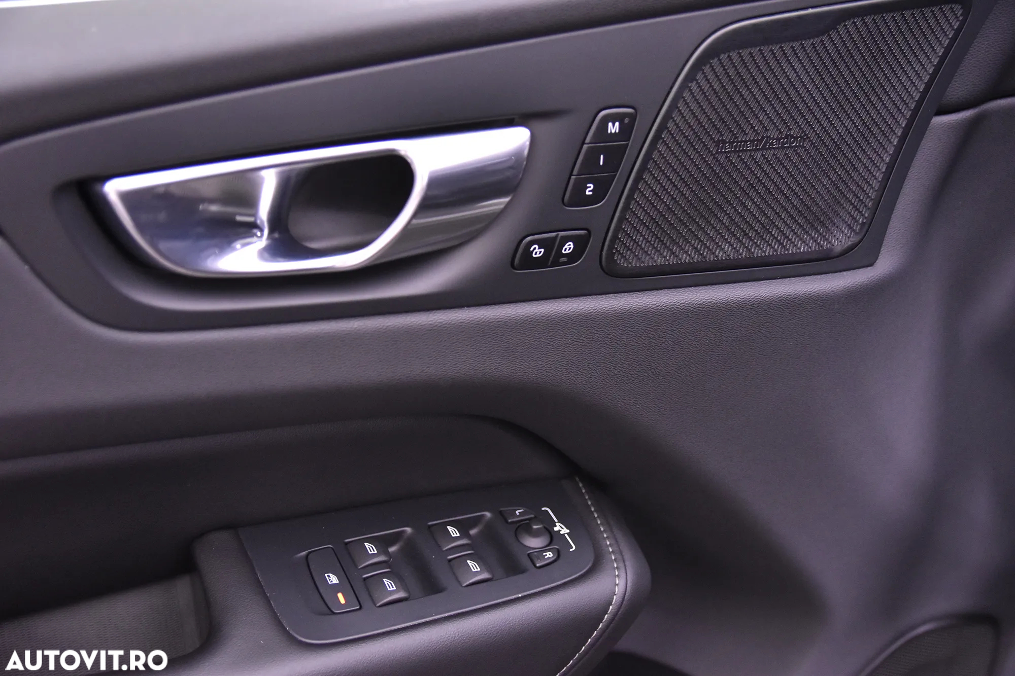 Volvo XC 60 T8 AWD Recharge Core - 14