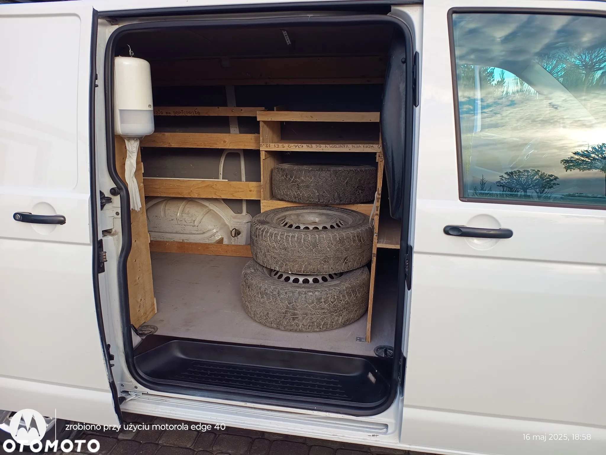 Volkswagen Transporter - 14