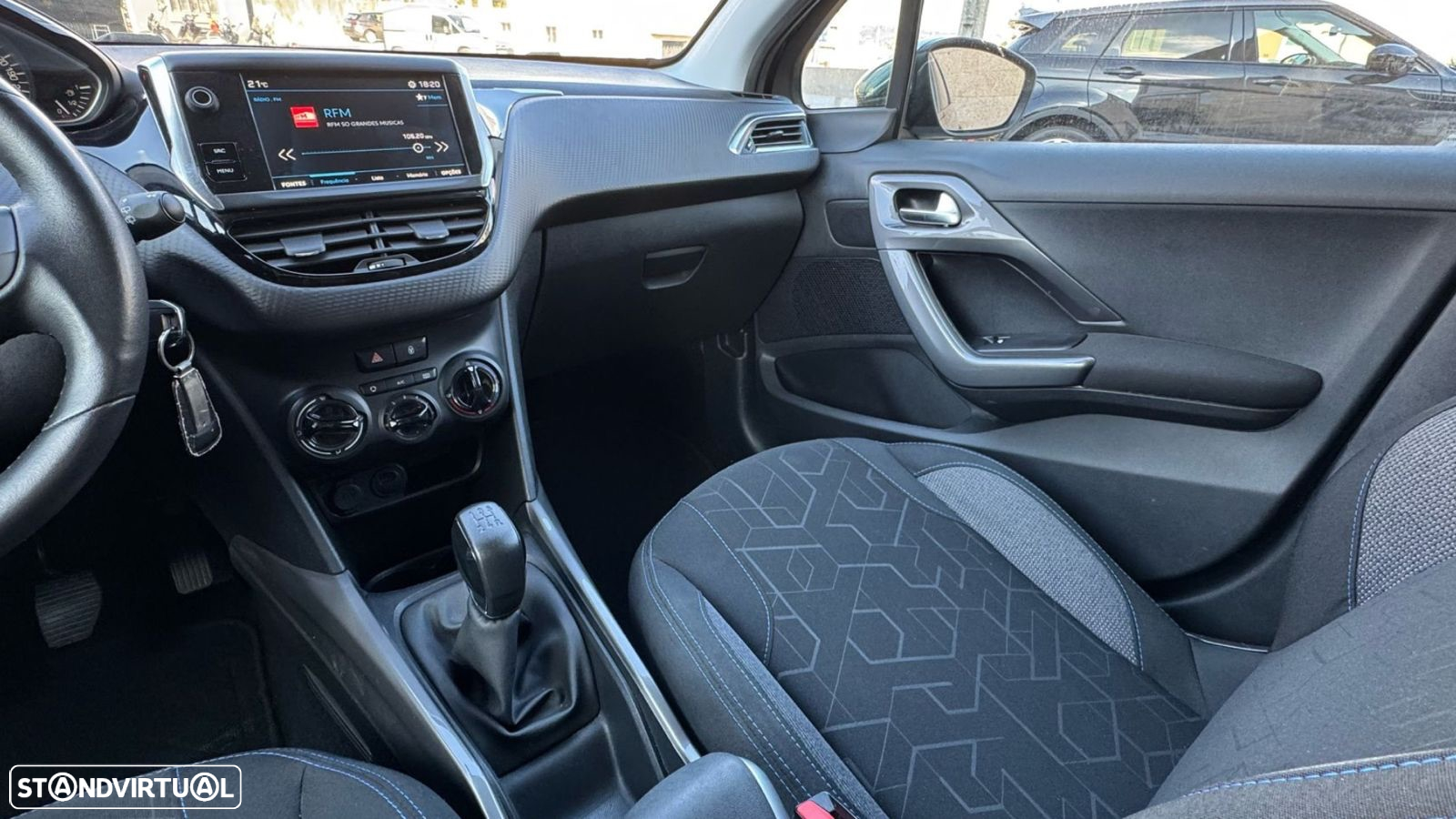 Peugeot 2008 1.2 PureTech Style - 11