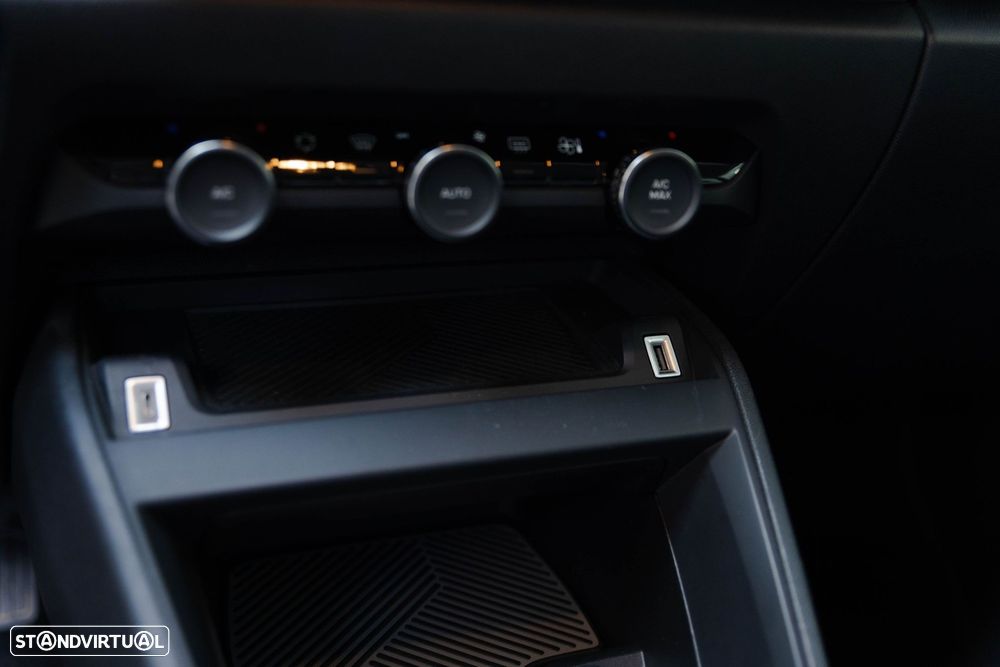 Citroën e-C4 50 kWh Feel - 28