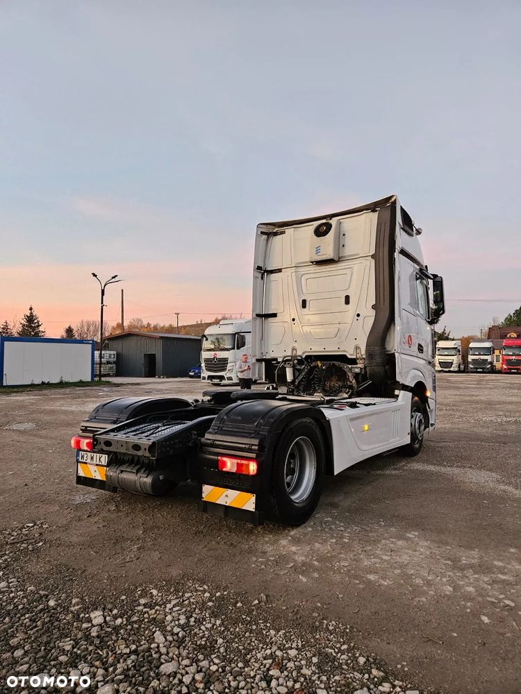 Mercedes-Benz Actros - 5