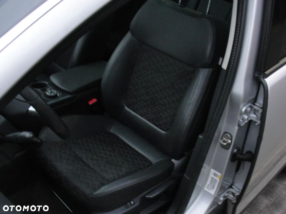 Peugeot 3008 HDi 150 Allure - 12