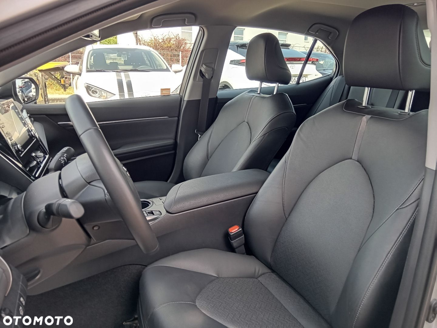 Toyota Camry - 26
