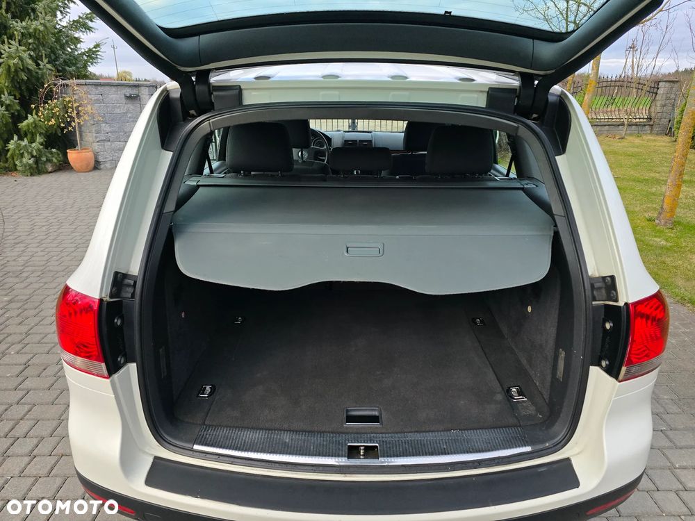 Volkswagen Touareg 2.5 R5 TDI - 12