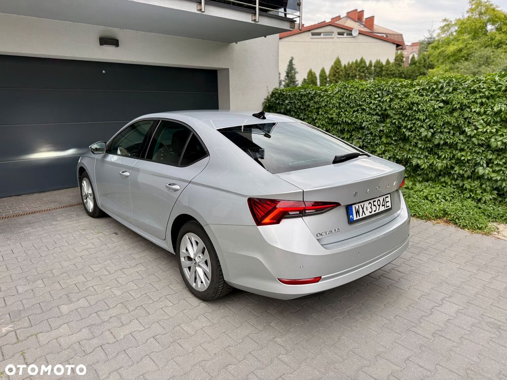 Skoda Octavia 2.0 TDI Ambition DSG - 4