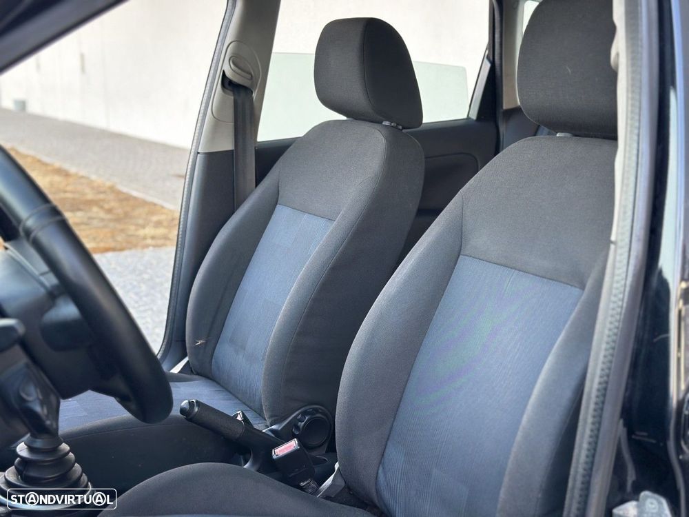 Ford Fiesta 1.4 TDCI Ambiente - 8