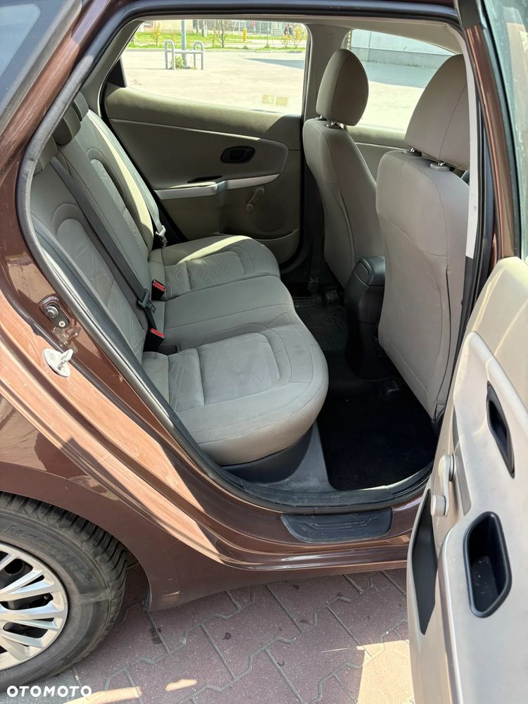 Kia Ceed 1.6 GDI M - 14