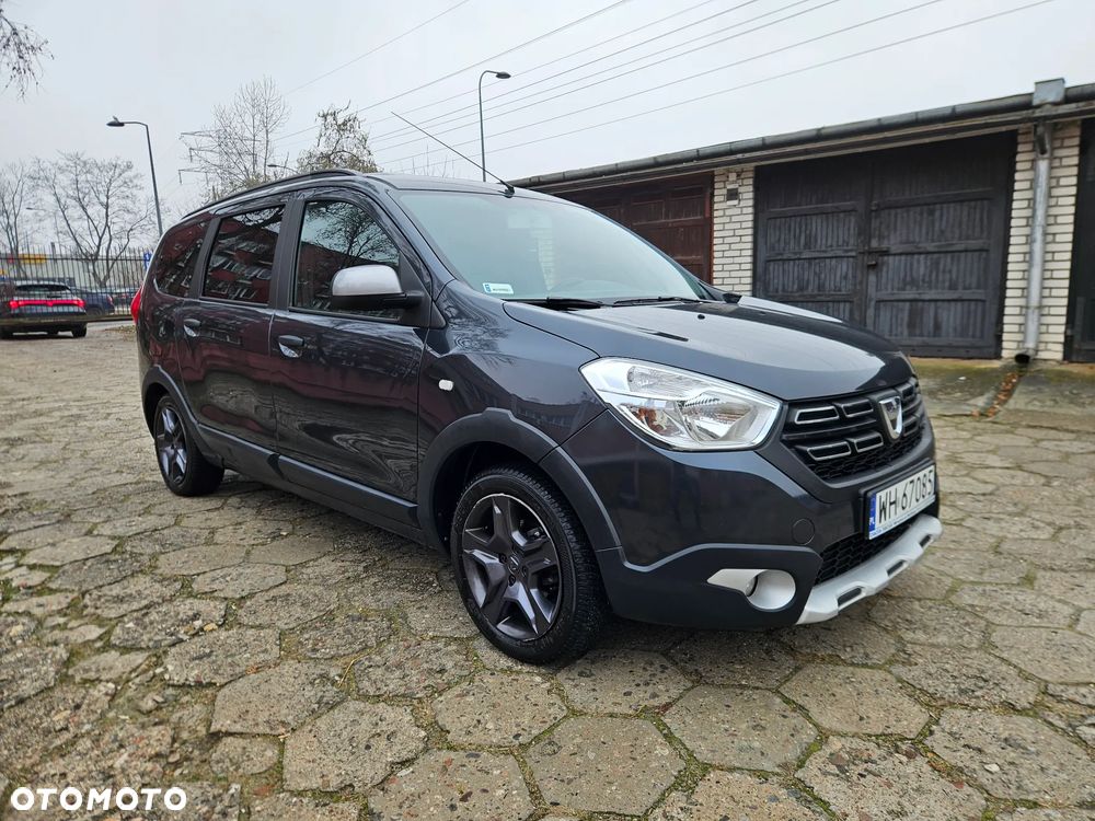 Dacia Lodgy 1.6 SCe Stepway S&S - 2