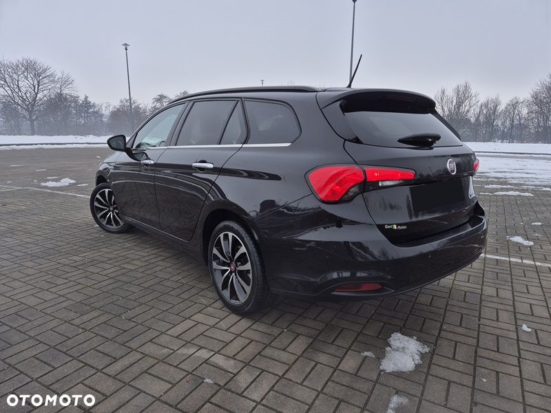 Fiat Tipo 1.6 MultiJet DCT Lounge - 4
