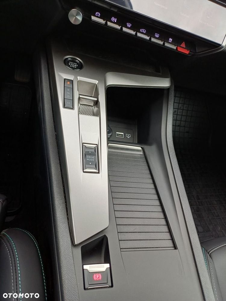 Peugeot 408 1.2 PureTech mHEV Allure S&S e-DSC6 - 22