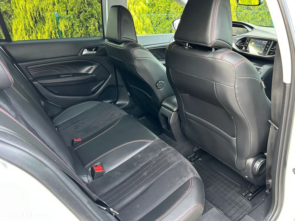 Peugeot 308 BlueHDi 130 Black Edition - 21