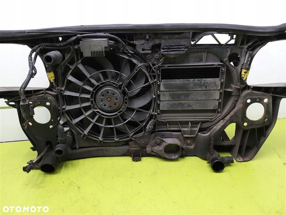 Pas przedni z chłodnicami kompletny Audi A4 B7 8F 2,0 TDI 2004-2007 R - 2