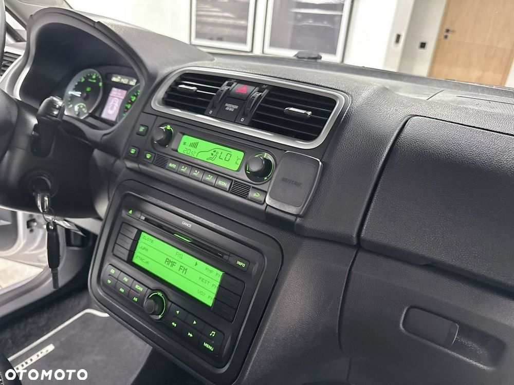Skoda Roomster 1.9 TDI Scout PLUS EDITION - 36