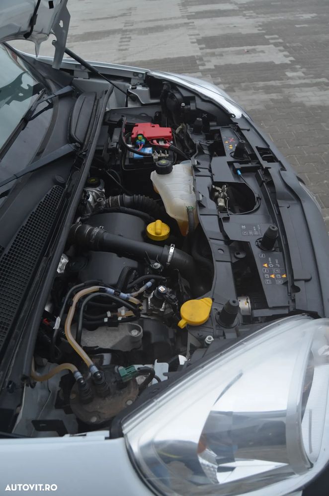Renault Kangoo dCi 90 FAP Grand - 24