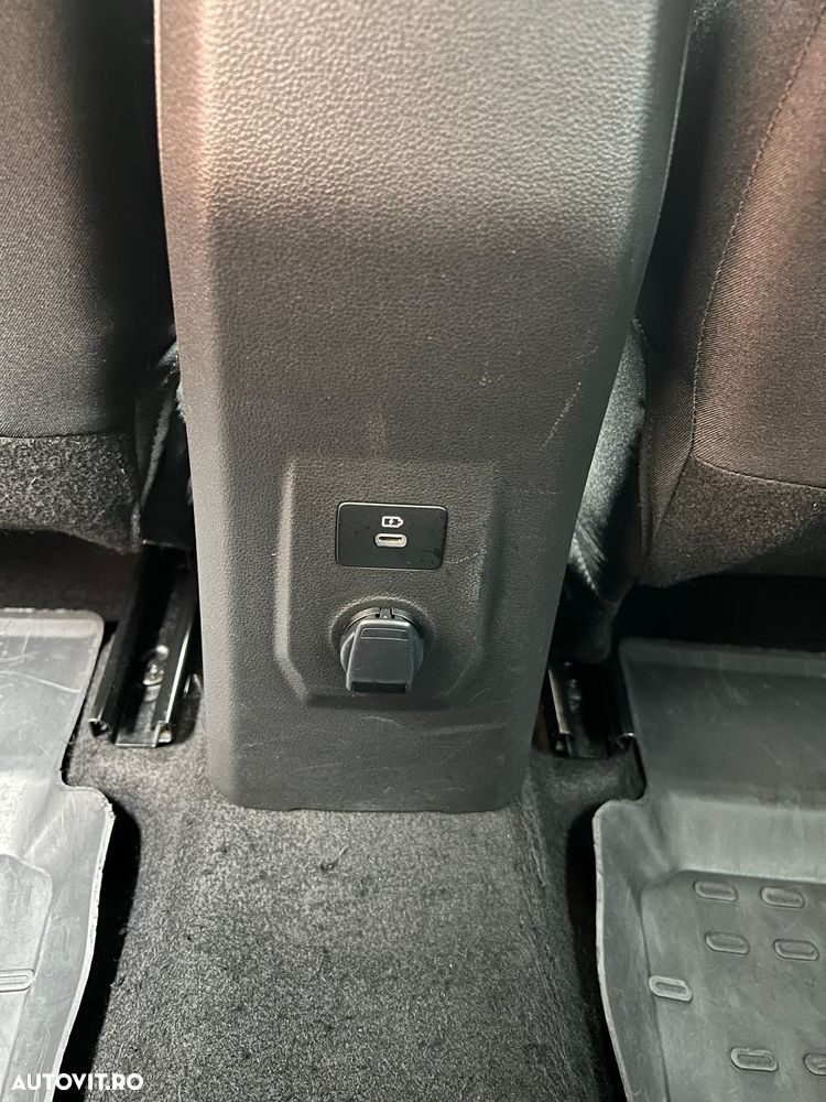 Dacia Logan TCe 90 MT6 Journey - 12