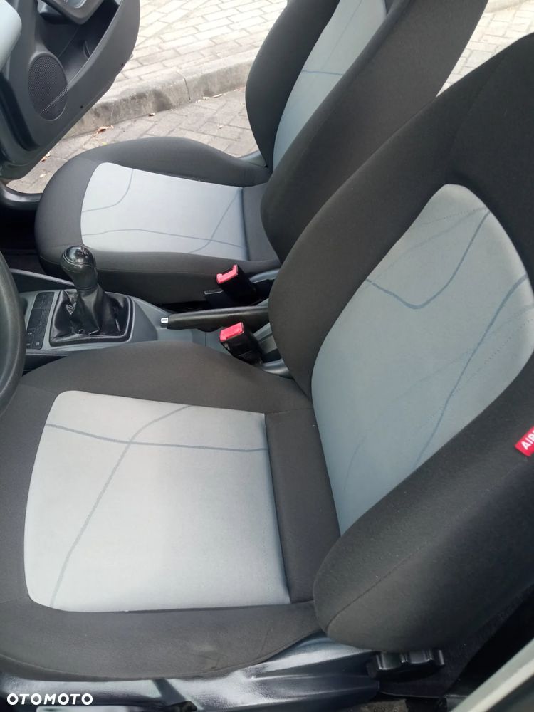 Seat Ibiza 1.2 12V Reference Salsa - 6