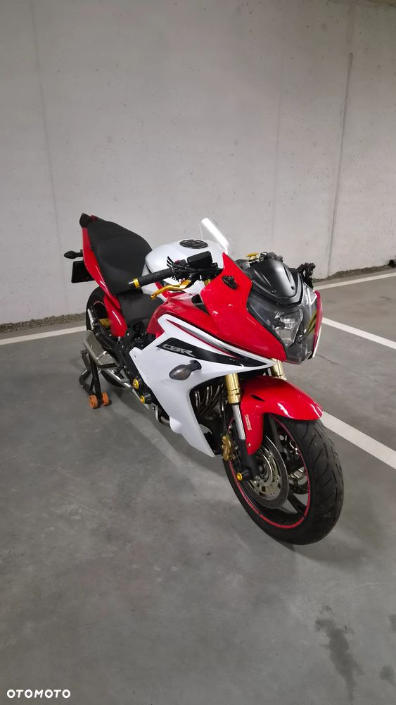 Honda CBR - 4