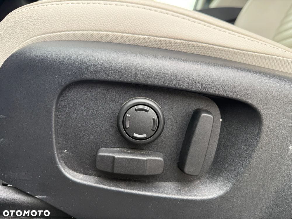 Land Rover Discovery Sport D200 - 15