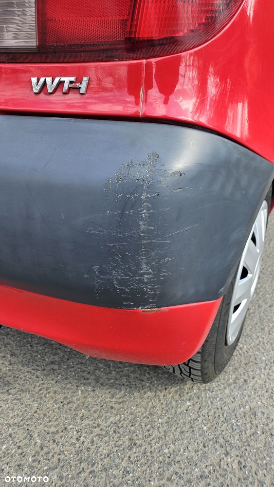 Toyota Yaris 1.0 Base - 13