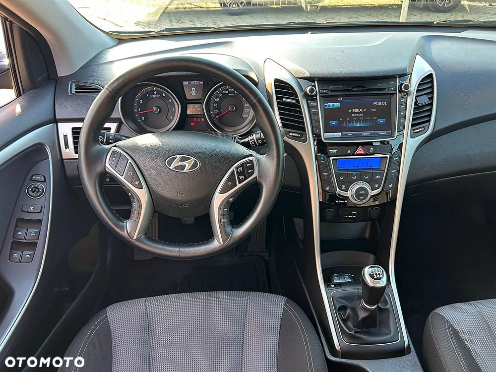 Hyundai i30 1.4 Comfort EU5 - 5