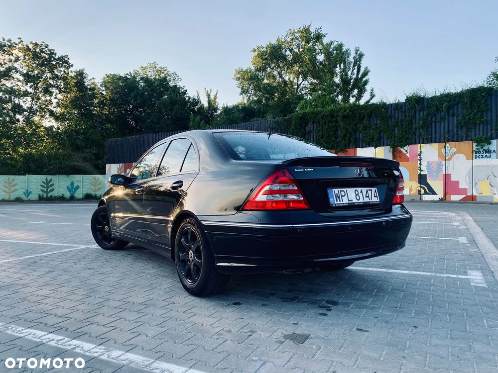 Mercedes-Benz Klasa C 180 Kompressor Automatik Avantgarde - 2