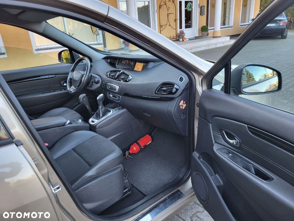 Renault Grand Scenic - 23