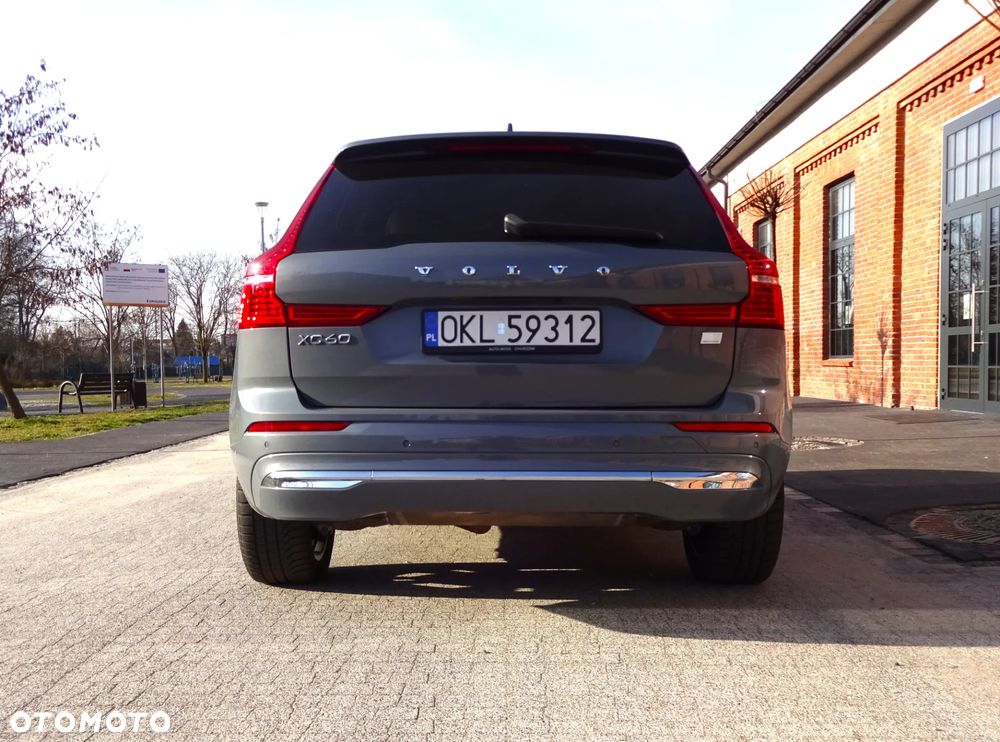 Volvo XC 60 T8 Plug-In Hybrid AWD Ultra Dark - 11