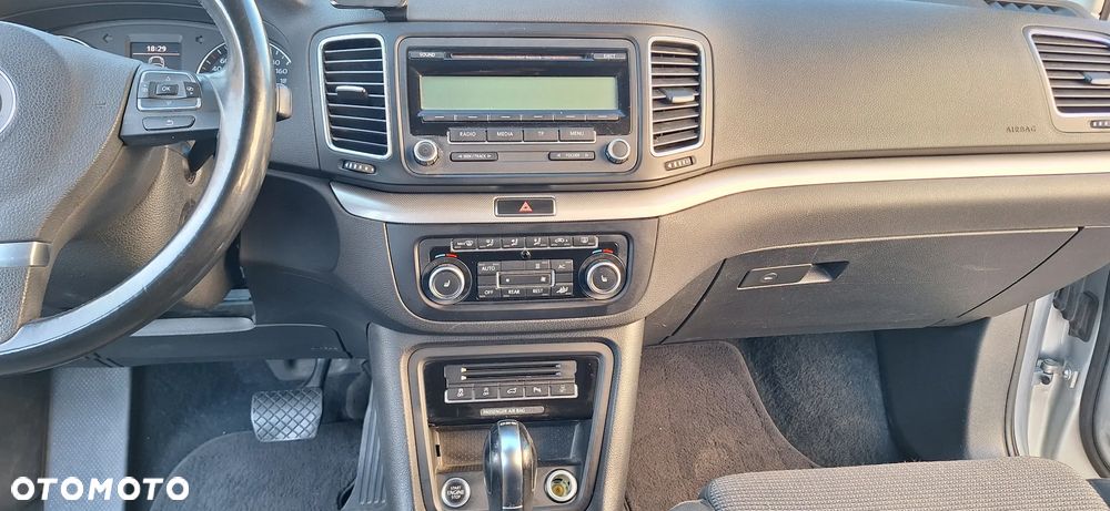 Volkswagen Sharan - 12