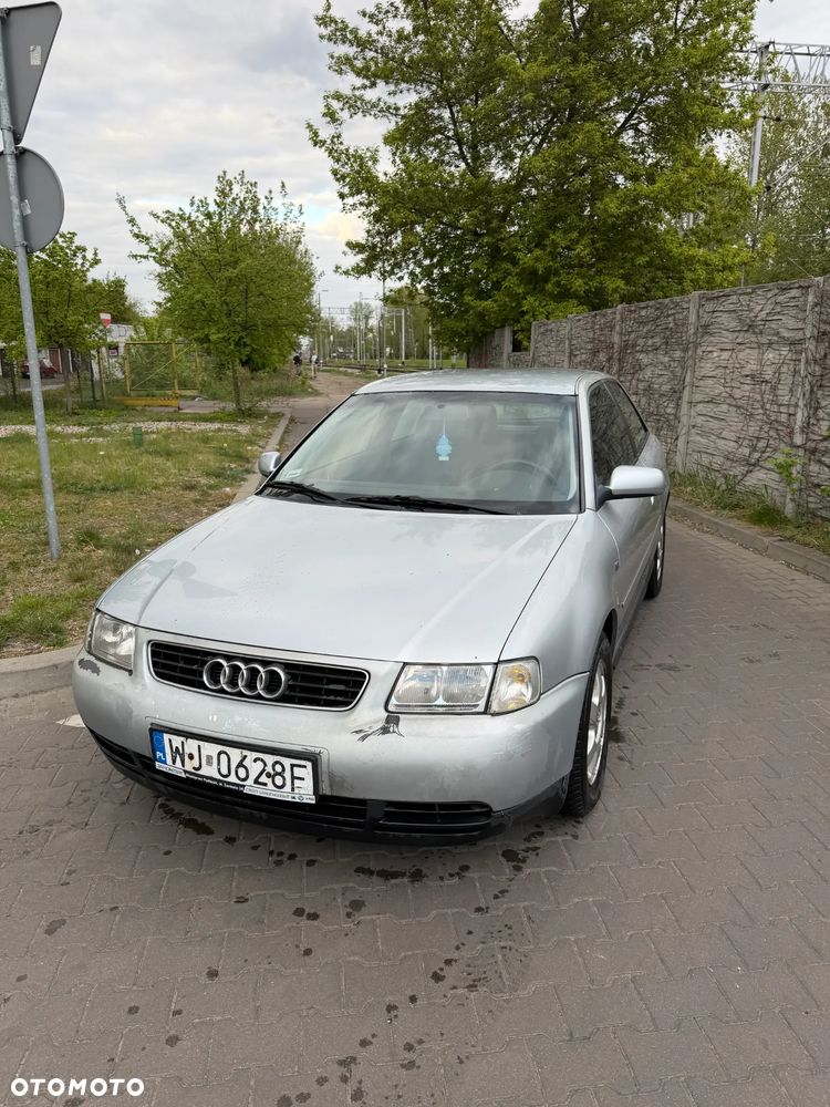Audi A3 3-drzwiowe 1.8 Ambiente - 1