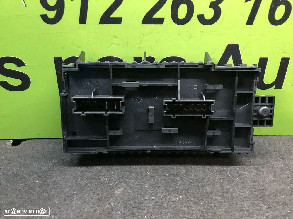 MERCEDES B W246 CAIXA FUSÍVEIS - MD066 - 3