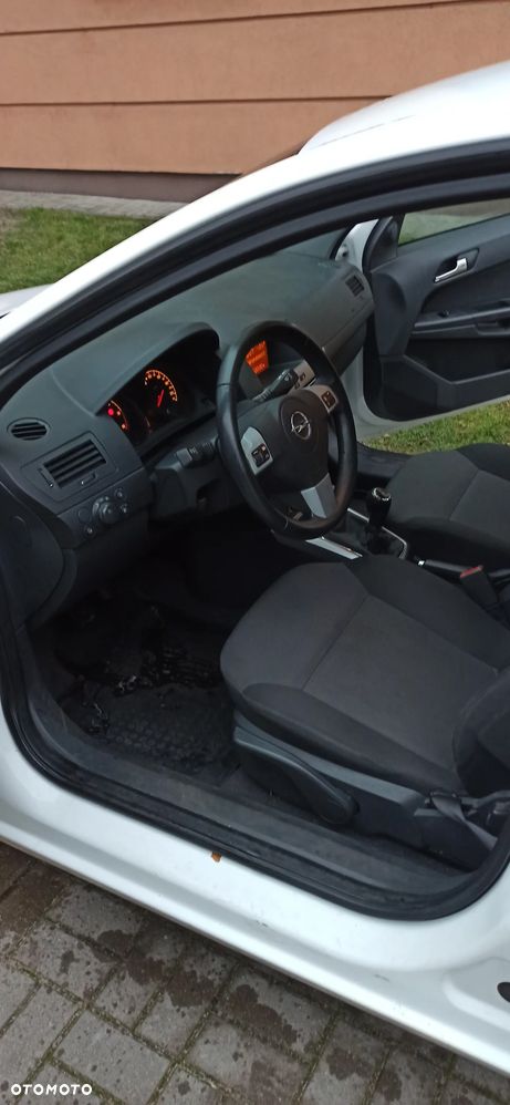 Opel Astra 1.7 CDTI - 12