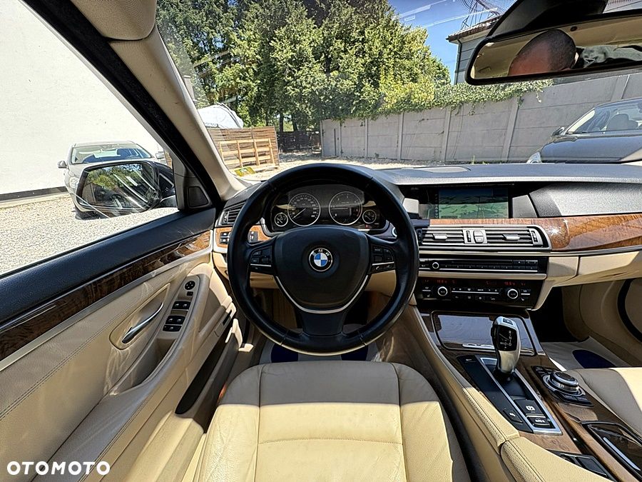 BMW Seria 5 520d - 26