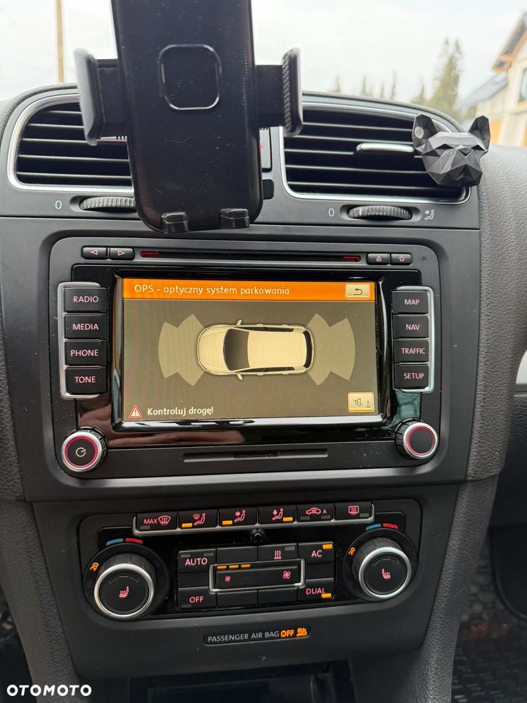 Volkswagen Golf - 11