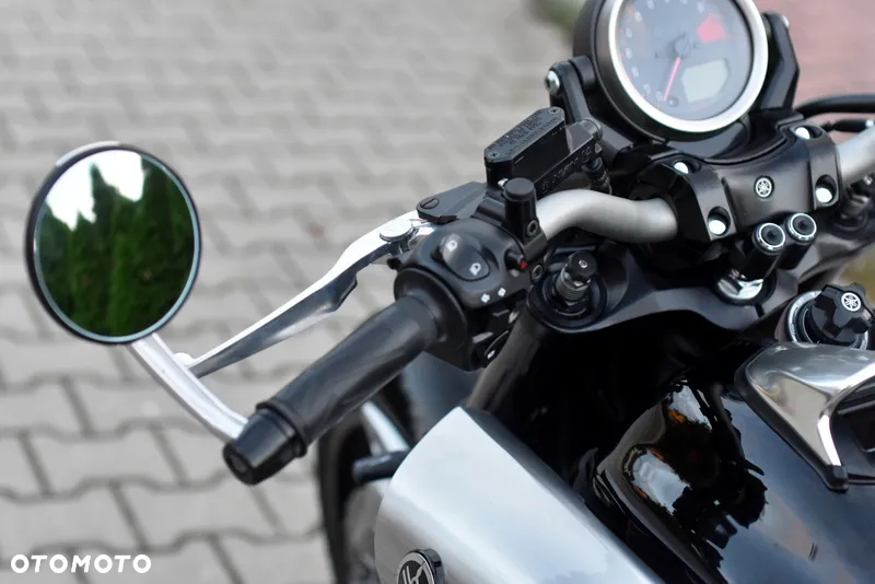 Yamaha V-MAX - 32