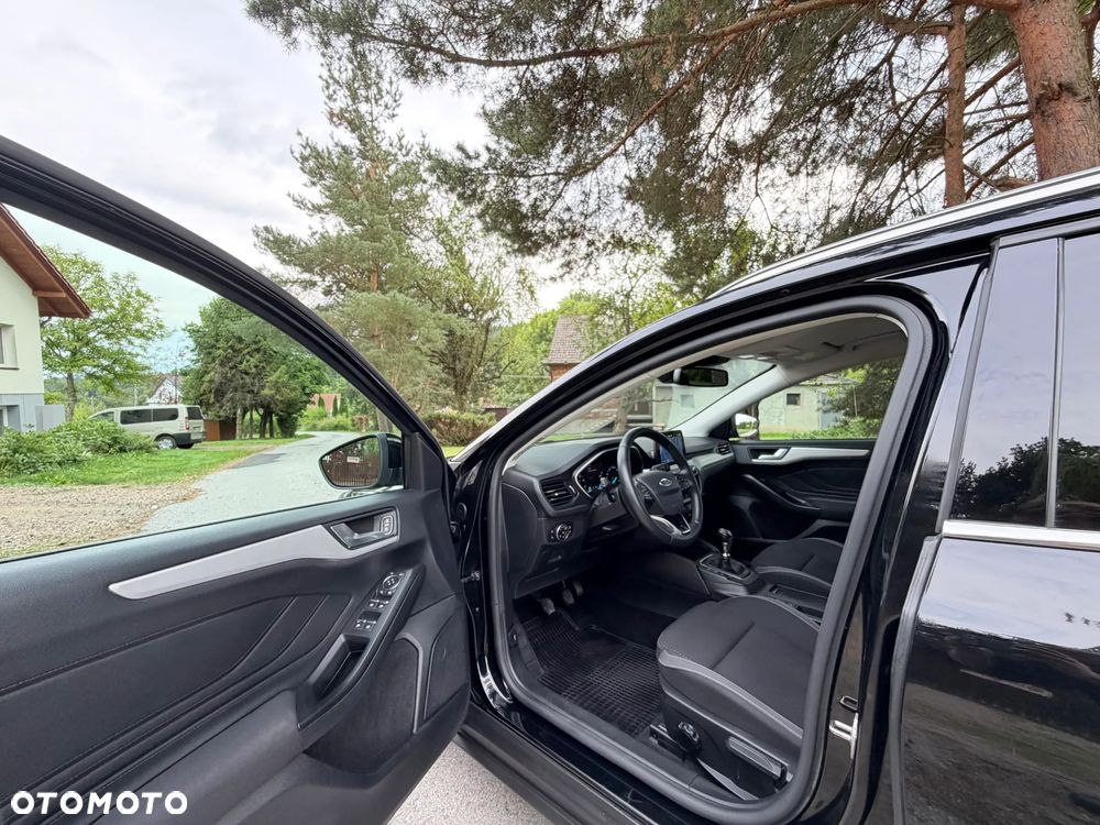 Ford Focus 1.0 EcoBoost Gold X (Trend) - 13
