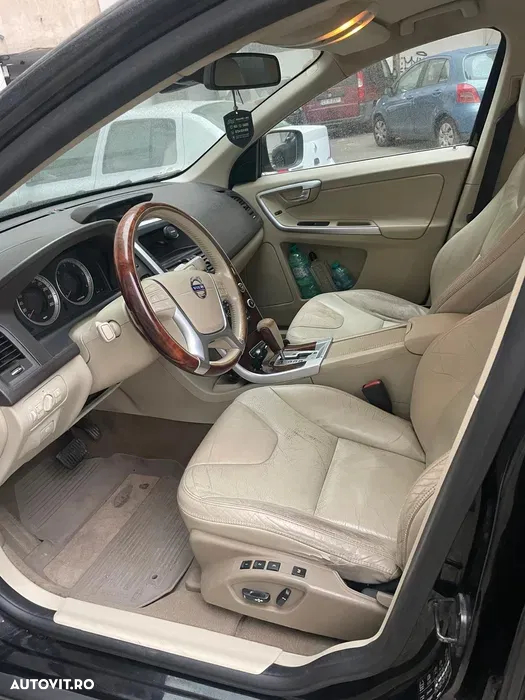 Volvo XC 60 D5 AWD A6 Basic - 5
