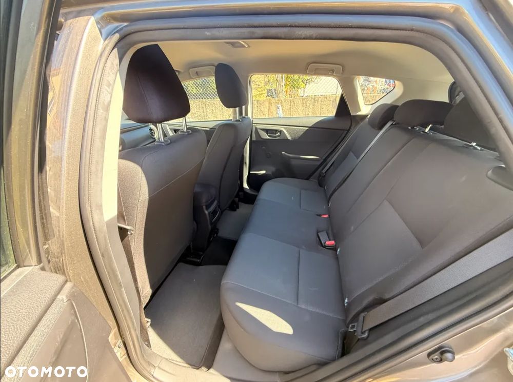 Toyota Auris - 5