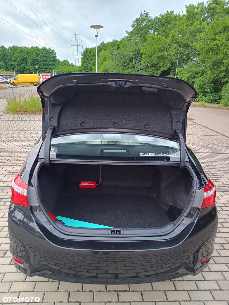 Toyota Corolla 1.6 Active - 11