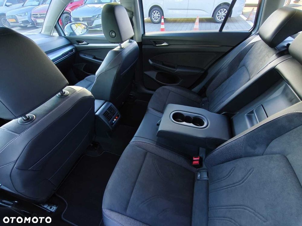 Volkswagen Golf Variant 1.5 eTSI mHEV Style DSG - 20