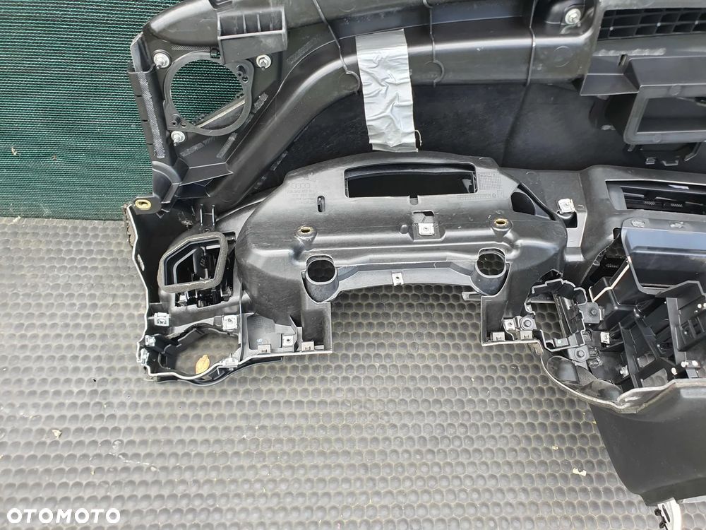 Konsola Deska rozdzielcza Kokpit AUDI A4 B8 UK Angielska - 32