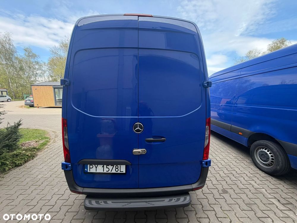Mercedes-Benz Sprinter - 6