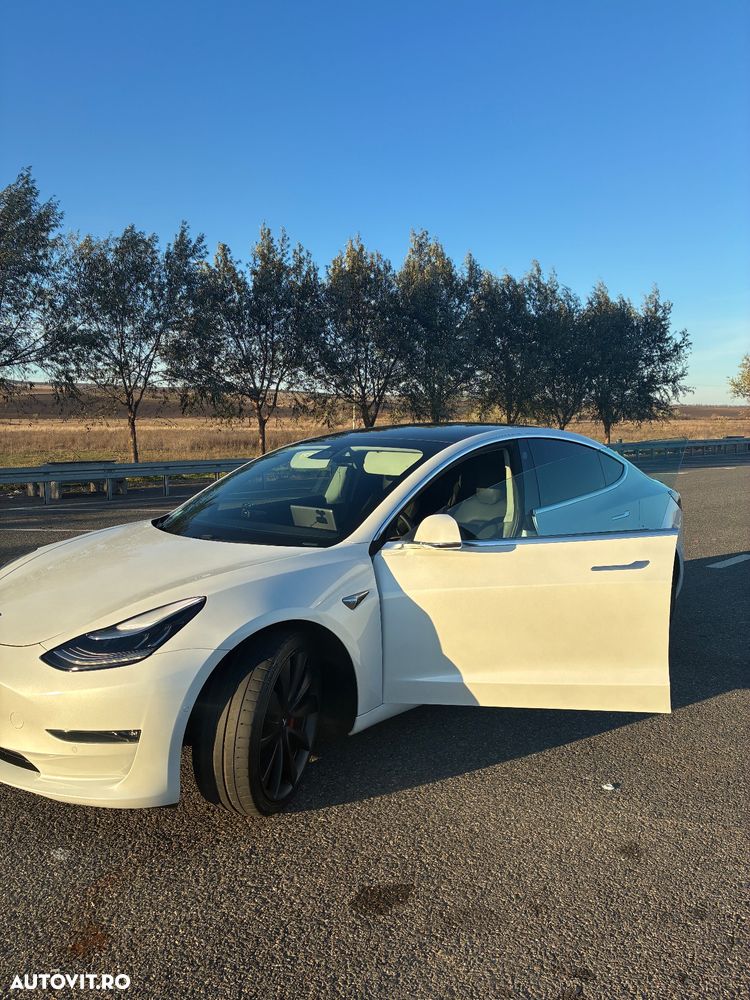 Tesla Model 3 Langstreckenbatterie Allradantrieb Dual Motor Performance - 10