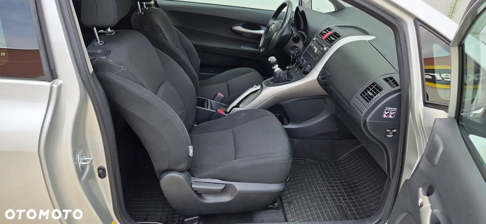 Toyota Auris 1.33 VVT-i Life - 36