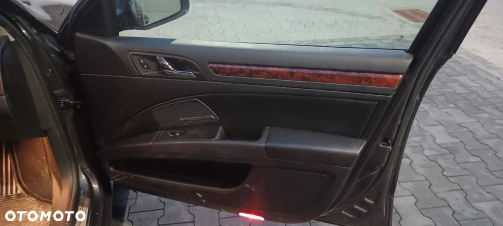 Skoda Superb 1.8 TSI Platinum DSG - 21